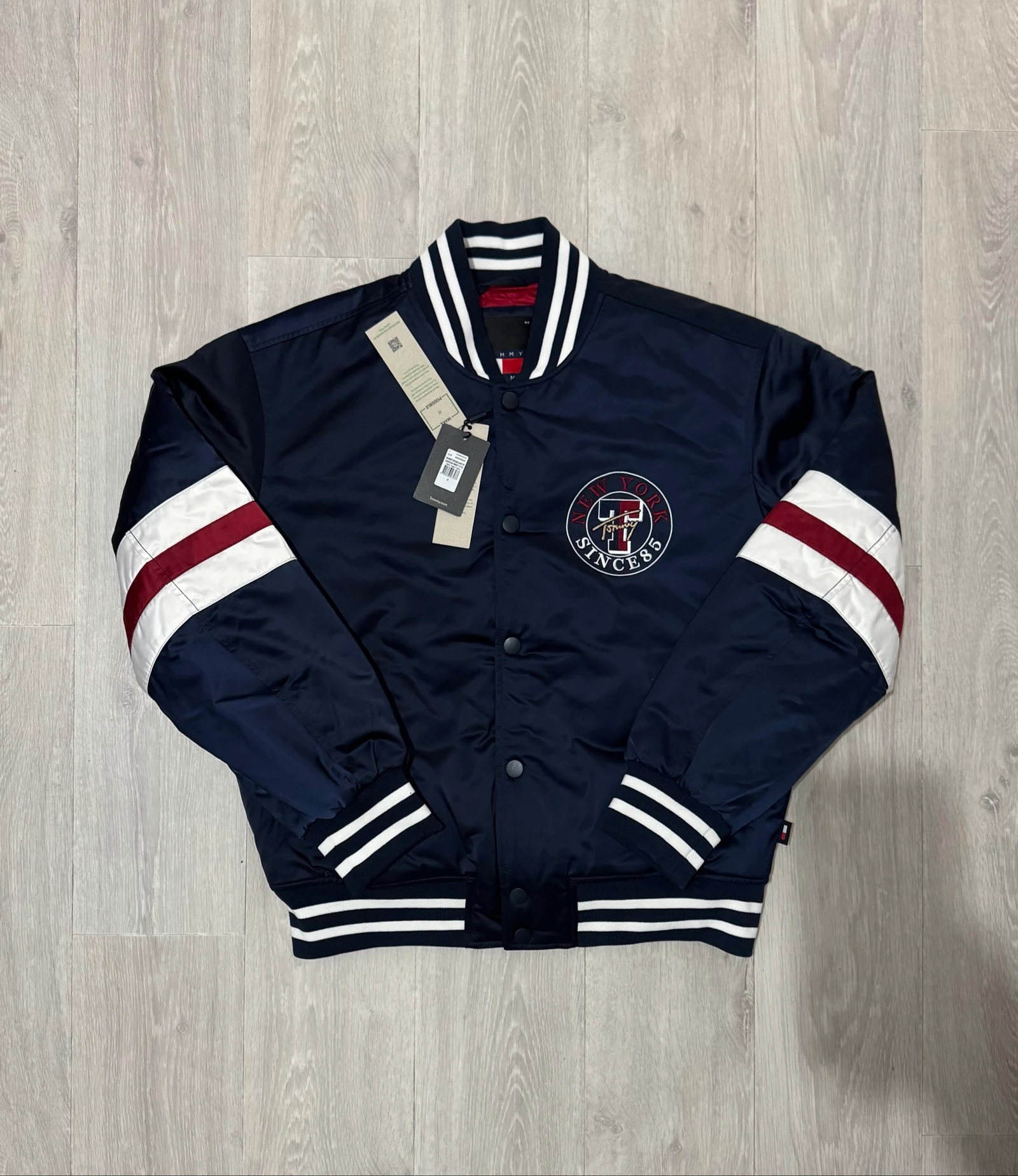 Bomber Tommy Hilfiger authentique neuf taille S 